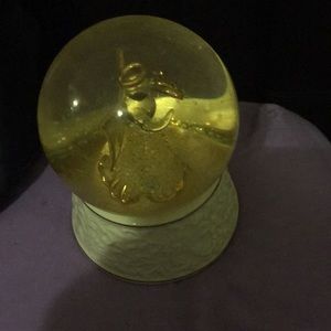 Meet your Posher, Beatrice